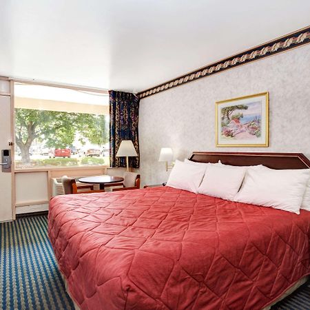 Ramada Limited Cockeysville Exteriör bild