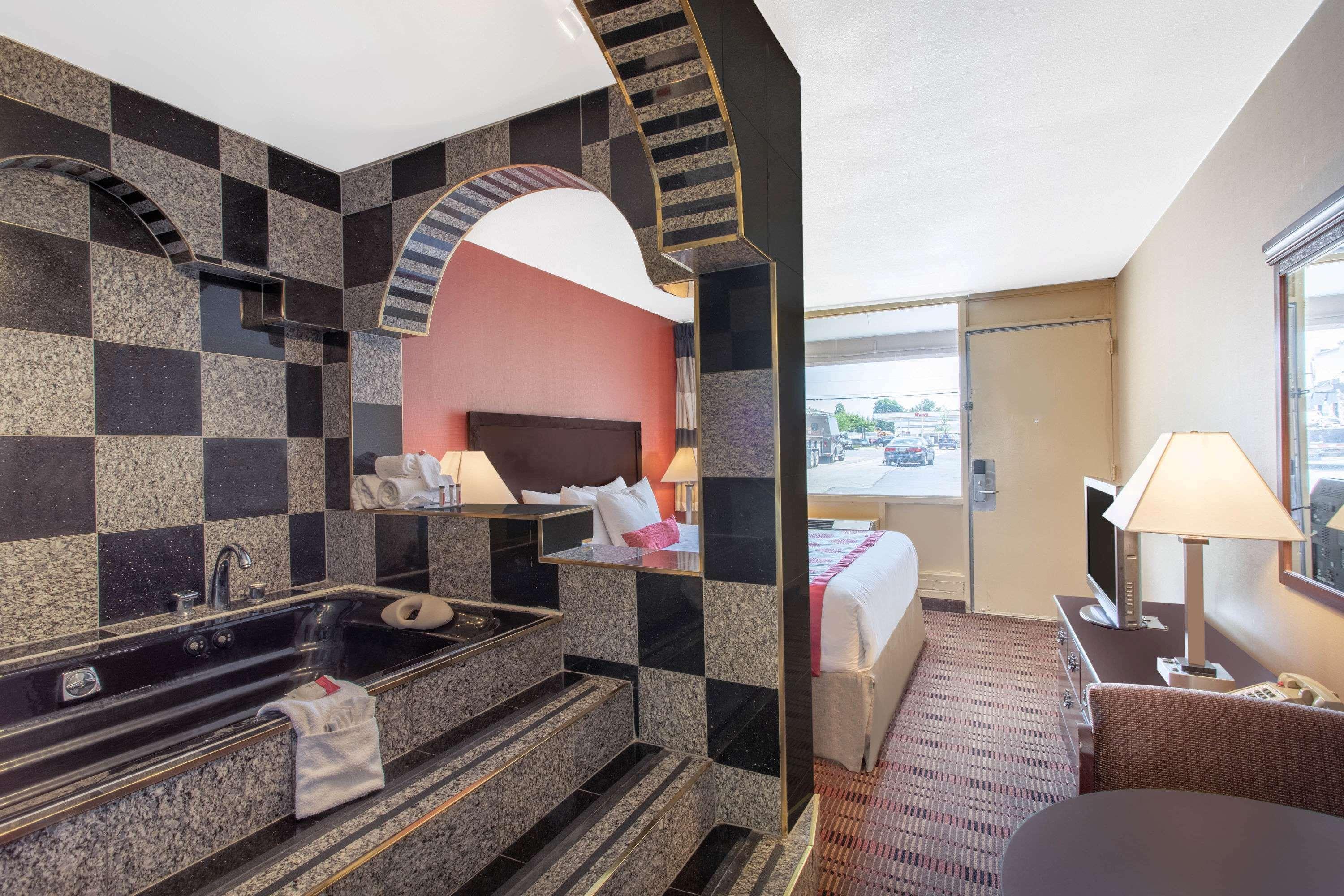 Ramada Limited Cockeysville Exteriör bild